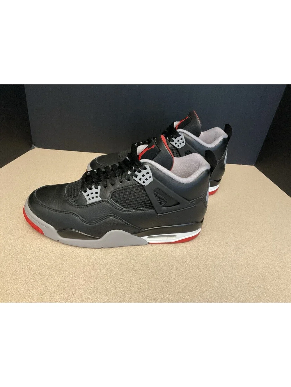 Mens Nike Air Jordan 4 Retro Bred Reimagined Athletic Shoes. Size 10.5. Awesome!